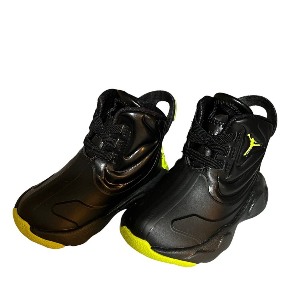 Nike Jordan Black Atomic Green Drip 23 Rain Boot 4C Infant Size New in box